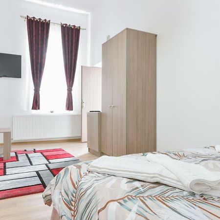 Casa Vlabisa Centru Hotel Cluj-Napoca Luaran gambar